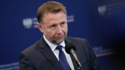 Polonya da saptirma eylemleri i cisleri ve i dare bakanligi ndan bir teblig var 30717