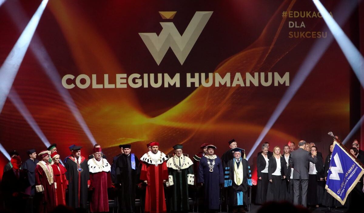 Polonya nin fransa buyukelcisi ve hukuk ve adalet politikacisi cba tarafindan gozaltina alindi bu olayin bir devamidir 32207