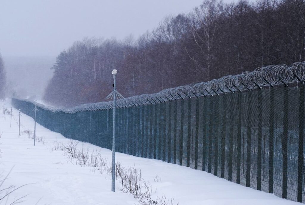 polonya nin komsusu ulke genelinde olaganustu hal uyguluyor sebep belarus 28620
