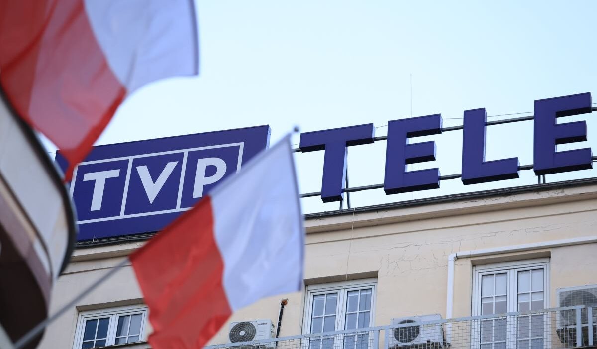 Polonya siz eurovision mu bir imza kampanyasi var tvp ye degerlerin yaninda durmasi icin cagrida bulunuyoruz 28286