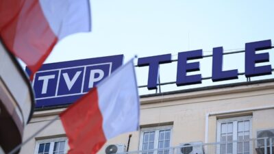 Polonya siz eurovision mu bir imza kampanyasi var tvp ye degerlerin yaninda durmasi icin cagrida bulunuyoruz 28286