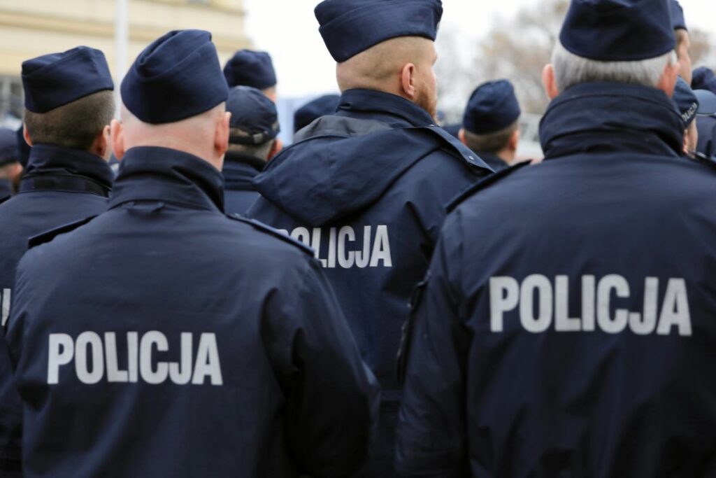 polonya uzerinde belarus balonlari polis acil bir mesaj yayinladi lutfen dikkatli olun 32444