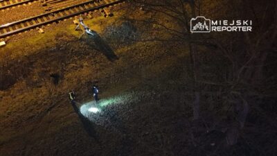 Praga kuzey de demiryolu raylari uzerinde servislerin gece eylemi 28085