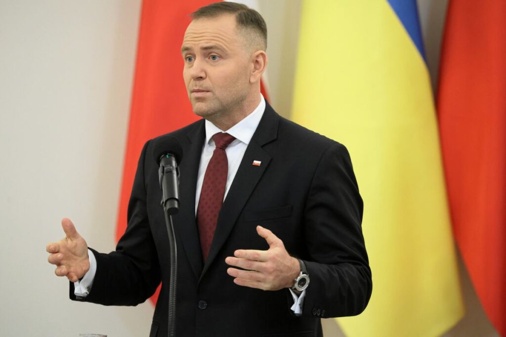 prof bralczyk nawrocki nin konusmalarini degerlendirdi karakteristik bir ozelligine dikkat cekti bircok kisi bunu rahatsiz edici buluyor 32404