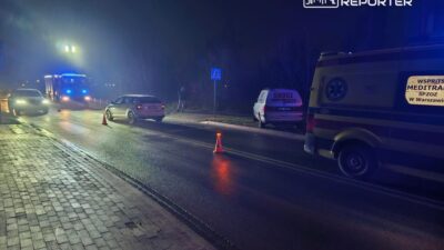 Pruszków'da bir skoda ile bir volkswagen çarpıştı - araba çimenlerin üzerine düştü 4 Pruszk w da bir skoda ile bir volkswagen carpisti araba cimenlerin uzerine dustu 29049