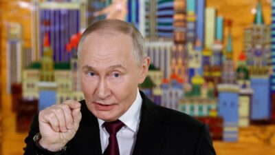 Putin in trump in elcileriyle yaptigi toplanti sona erdi gorusmeler birkac saat surdu 27225