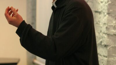 Rahip mephedrone bulundurmaktan hüküm giydi. Savcılığın itirazı var 4 Rahip mephedrone bulundurmaktan hukum giydi savciligin itirazi var 29577