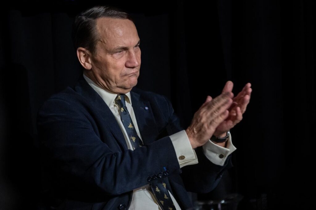 rus bakan sikorski ye ates puskurdu savas hazirliklari 27817