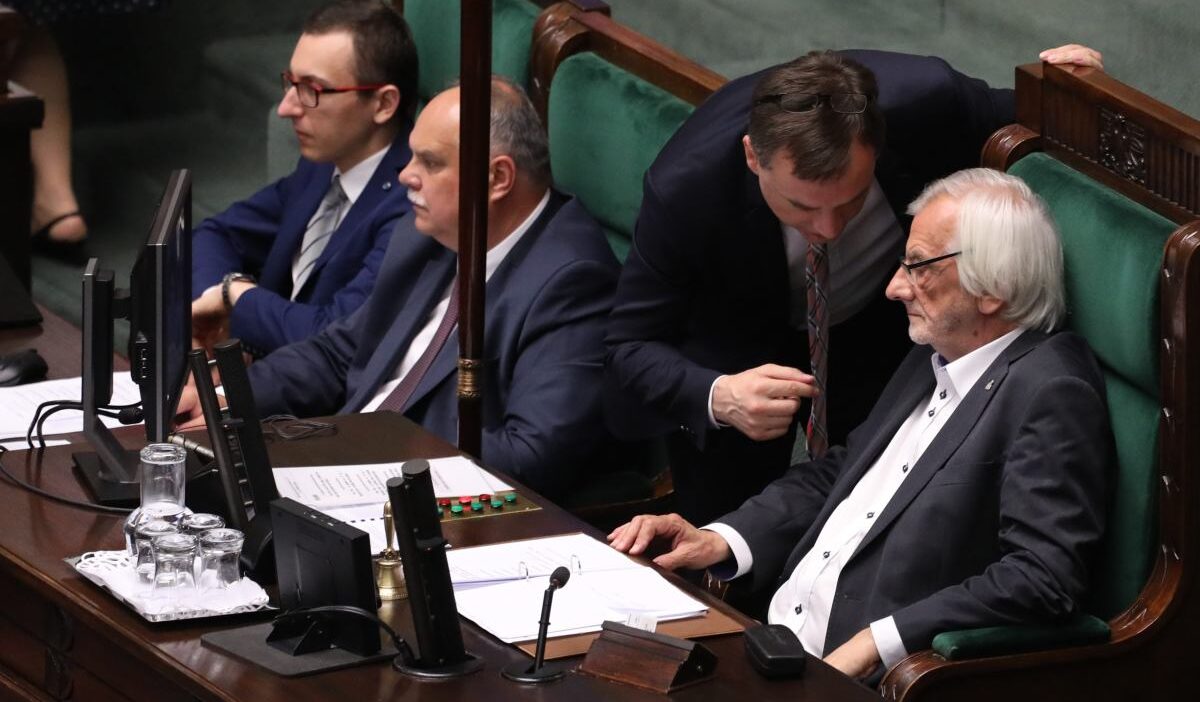 Ryszard terlecki m�wnica'da. Sejm'in gece oturumunda şaşırtıcı özür 1 Ryszard terlecki m wnica da sejm in gece oturumunda sasirtici ozur 28076