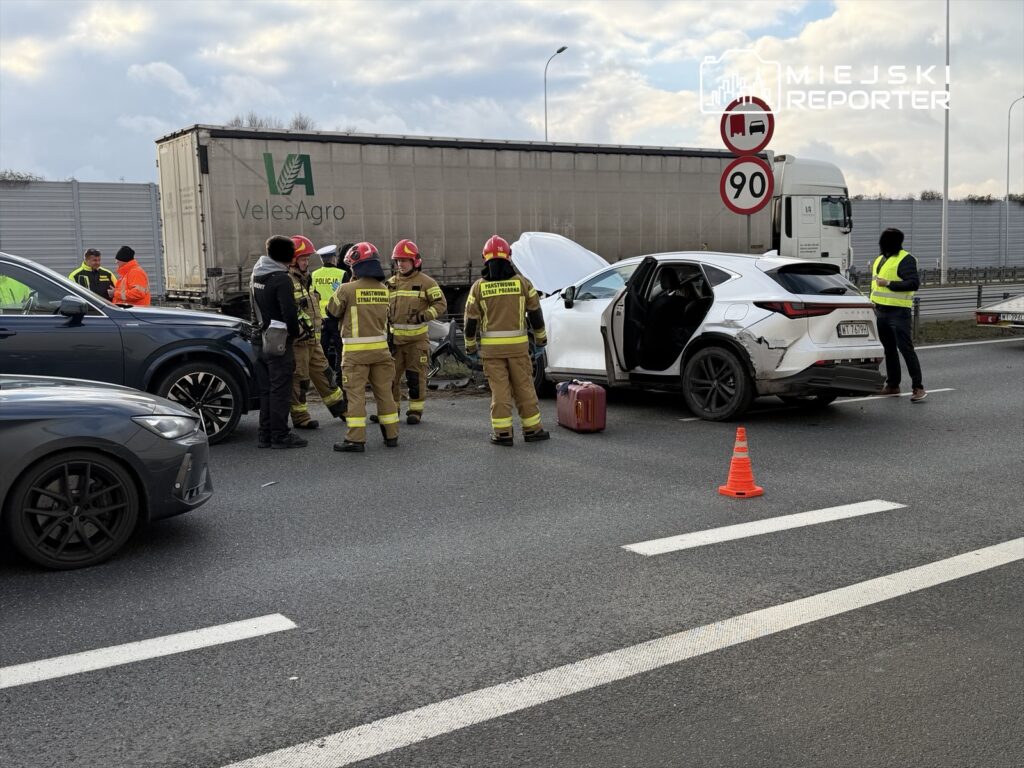 s2 karayolunda uc arac carpisti buyuk trafik aksakliklari 29226