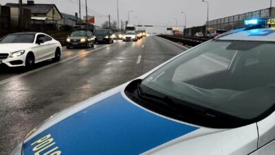 S8 de karambol varsova yonunde yol trafige kapatildi 32475