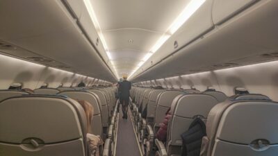 Sanepid acilen varsova ya giden bir ucaktaki yolculari ariyor nedeni ise tehlikeli bir virus 28309