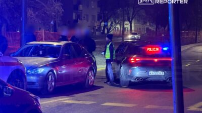 Sarhoş bir yabancı bmw'yi tramvay raylarına sürdü. Yüzde 2'si vardı. 3 Sarhos bir yabanci bmw yi tramvay raylarina surdu yuzde 2 si vardi 29846