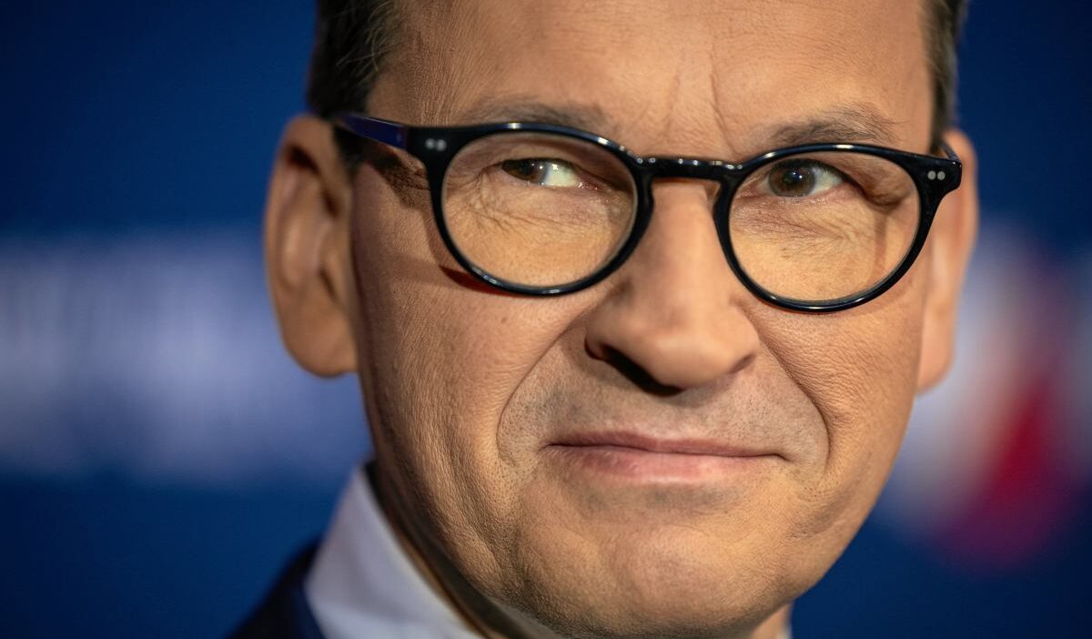 Sasirtici anket sonuclari morawiecki icin saglam tavan destegi 30696