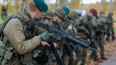 Savunma bakanlığı orduda zam hazırlığı yapıyor. Asker maaşları bu kadar artacak. Rekor kırılacak 4 Savunma bakanligi orduda zam hazirligi yapiyor asker maaslari bu kadar artacak rekor kirilacak 31569