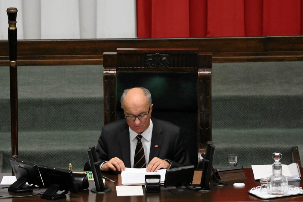 sejm cumhurbaskani nin vetosuna iliskin kararini verdi parlamento uyeleri su sekilde oy kullandi 27914