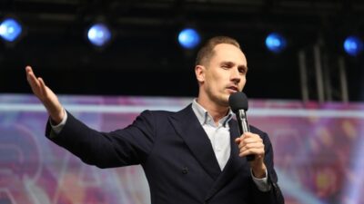 Sejm'de arbede. Berkowicz zn�w ikea'dan gelen makbuzu sordu 4 Sejm de arbede berkowicz zn w ikea dan gelen makbuzu sordu 28049