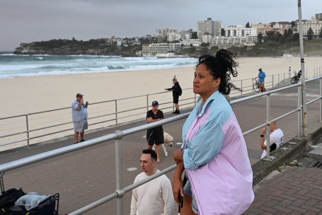 sidney deki bondi plajinda meydana gelen saldirida hayatini kaybedenlerin sayisi artiyor bunlarin arasinda bir cocuk da var 29915