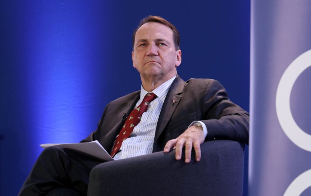 sikorski polonya nin ukrayna ya destegini acikladi patlatilan her santimetre ray icin bir milyon 27565