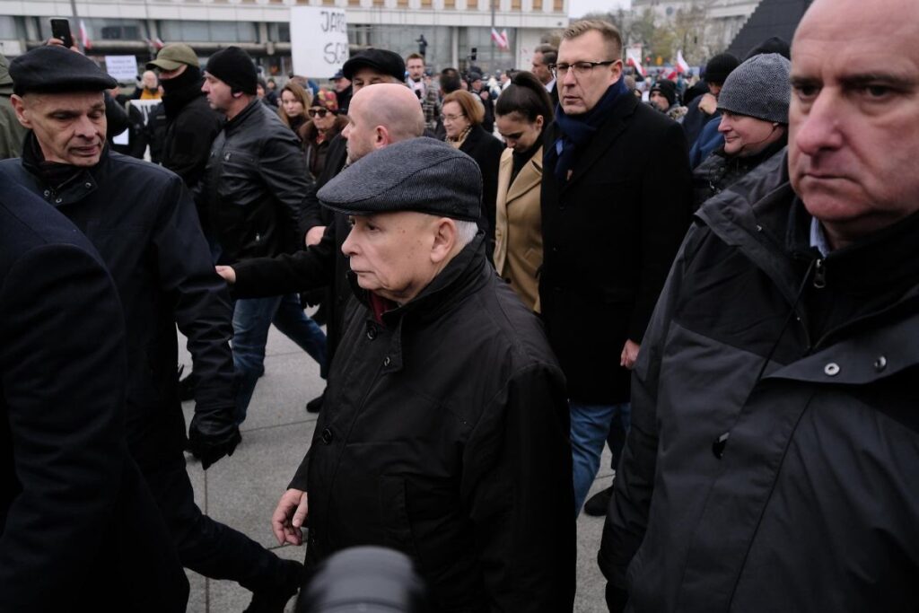 smolensk aylik anma toreninde olay kaczy ski gurledi bu yasalari cignemektir 28903