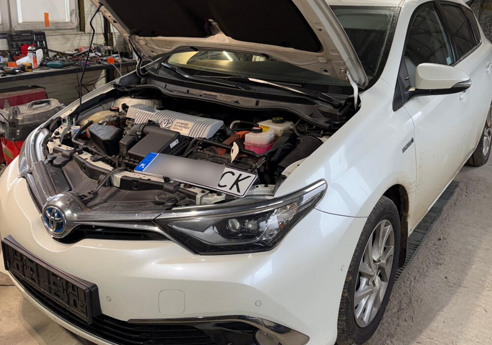 Suclular bir baska kacak arabayi daha parcaladi 46 yasindaki kisi tutuklandi 31156