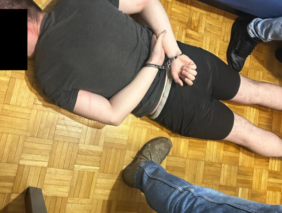 Şüpheli banka çalışanı dolandırıcı gözaltına alındı ve geçici olarak tutuklandı 1 Supheli banka calisani dolandirici gozaltina alindi ve gecici olarak tutuklandi 29238