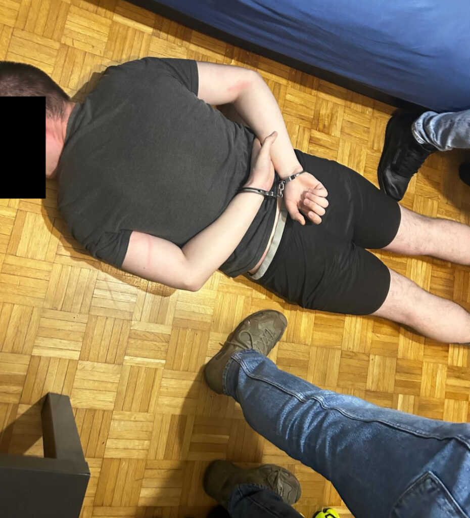 supheli banka calisani dolandirici gozaltina alindi ve gecici olarak tutuklandi 29238