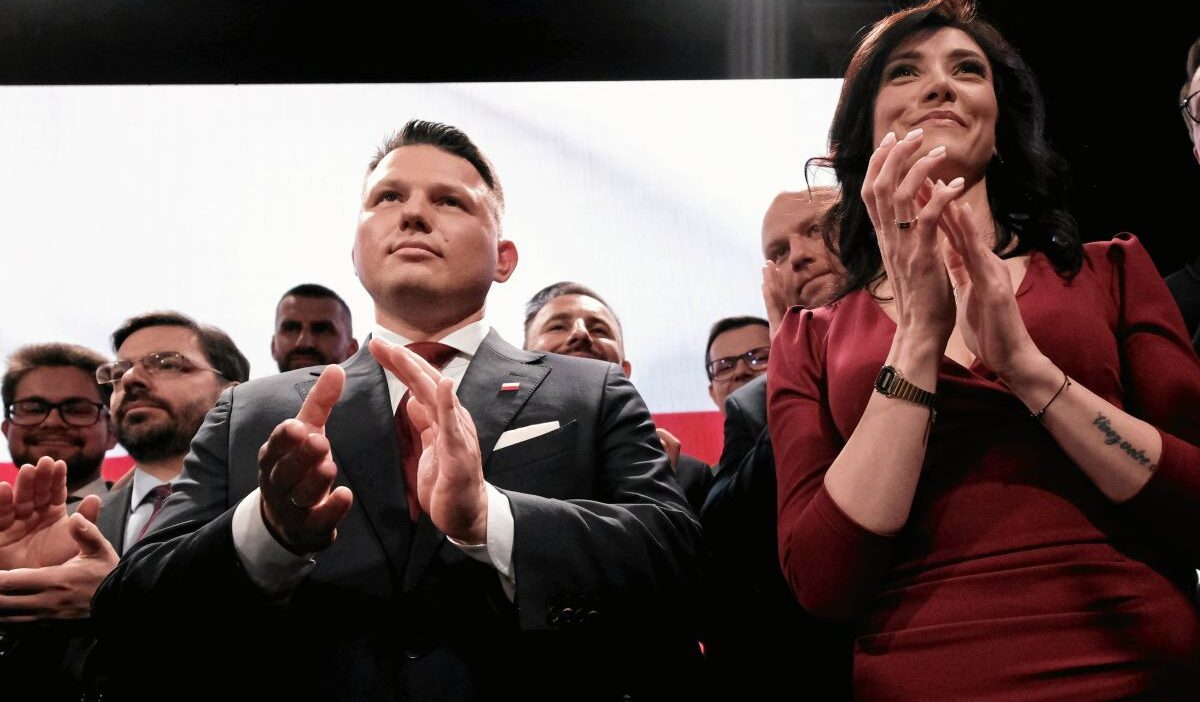 Taninmis bir konfederasyon siyasetcisi gorevini kaybetti slawomir mentzen in partisindeki degisiklikler 31864