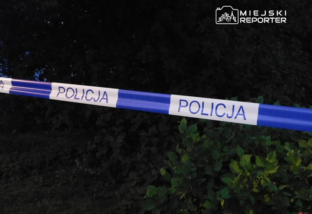 Targówek'te bir apartman dairesinde bir erkek cesedi. Vücudunda çok sayıda yara vardı. Bir kişi gözaltına alındı 1 Targ wek te bir apartman dairesinde bir erkek cesedi vucudunda cok sayida yara vardi bir kisi gozaltina alindi 29296