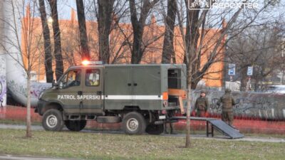 Targ wek te bir isitma borusu alaninda patlamamis bomba sapper devriyesi is basinda 30622