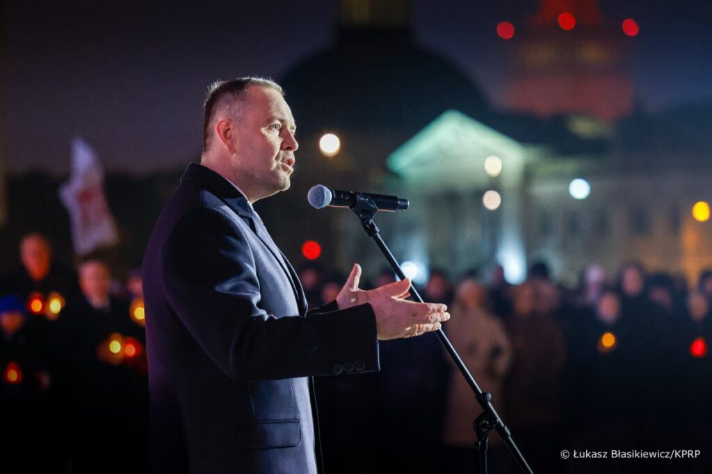 tarih hakkinda konusmasi gerekiyordu nawrocki buna dayanamadi marjinal destekli post komunistler 29770
