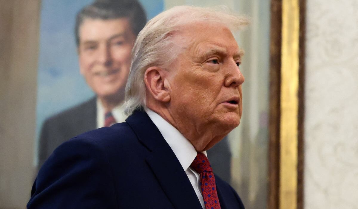 Trump göç politikasını sıkılaştırıyor. Filistinlilerin abd'ye girişinin yasaklanması 1 Trump goc politikasini sikilastiriyor filistinlilerin abd ye girisinin yasaklanmasi 30451