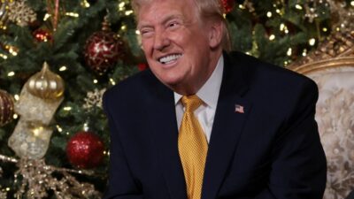 Trump in noel dilekleri solcu pisliklere ates puskurdu ve icine sizilmis bir noel baba yi tehdit etti 32320
