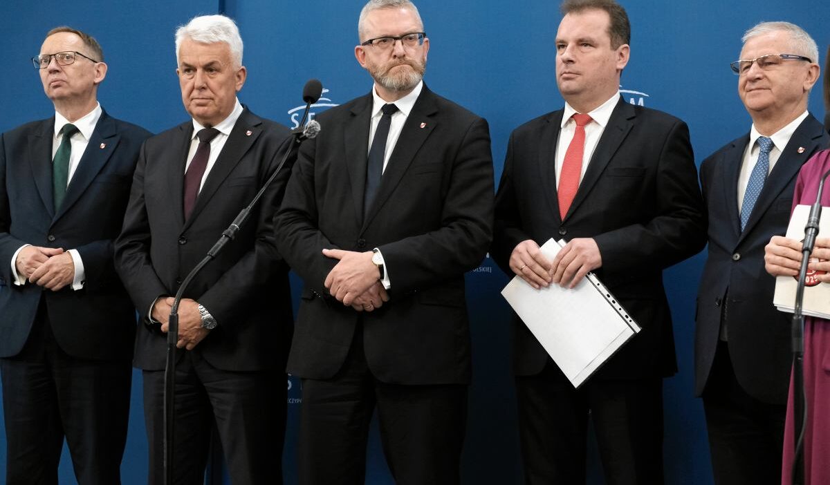 'tusk braun'u otlatacak'. Kaczynski'yi batırma planının böyle görünmesi gerekiyor. Pis için ciddi bir ikilem 1 Tusk braun u otlatacak kaczynski yi batirma planinin boyle gorunmesi gerekiyor pis icin ciddi bir ikilem 31510