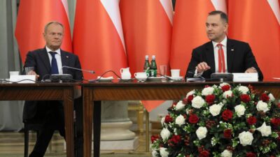 Tusk hukuk ve adalet ile konfederasyon a yuklendi nawrocki zincirin cekilip cikarilmasini istiyorum mr 28428