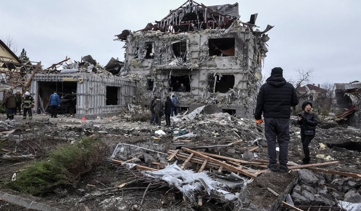 Tusk ukrayna daki savasla ilgili bir belgeyi imzaladi rusya nin milyarlari tehlikede 28397