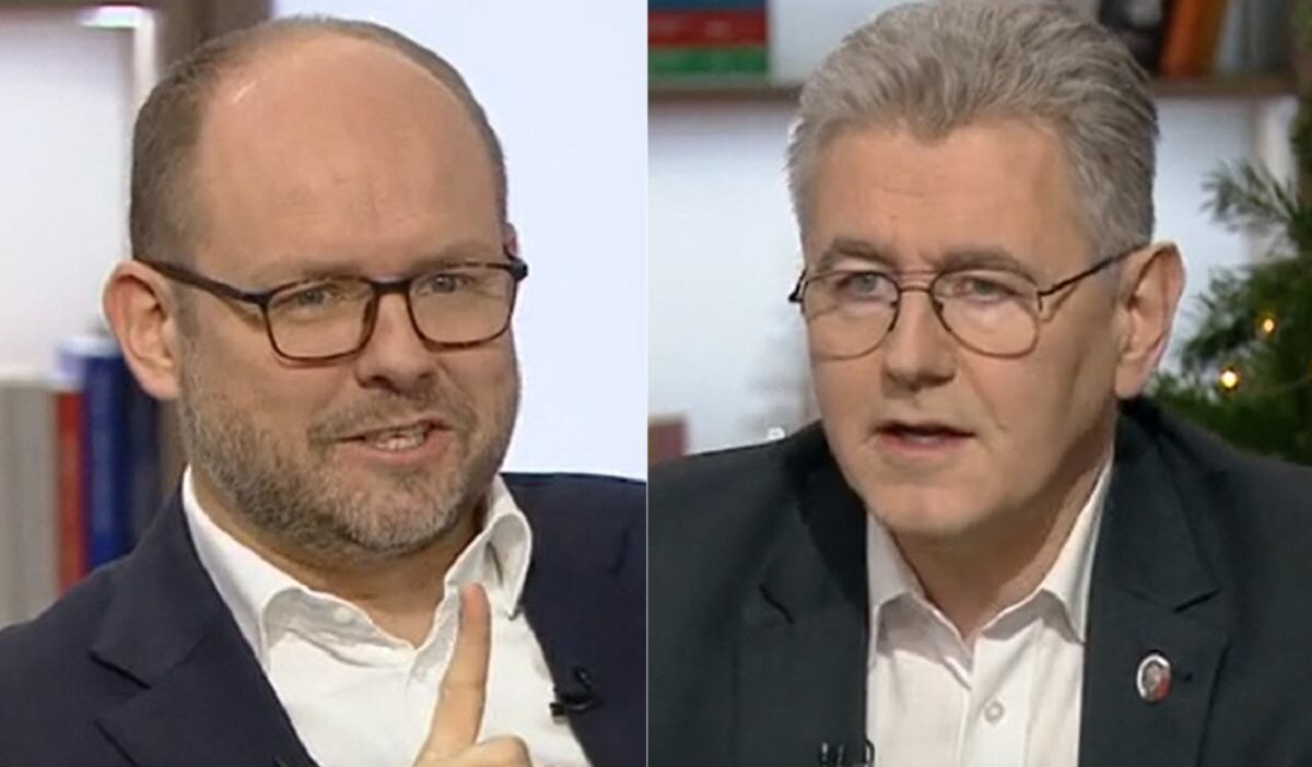 Tv stüdyosunda bir arbede. Zelensky ile ilgiliydi. "i̇şte onun için üzülmüyorsun". 1 Tv studyosunda bir arbede zelensky ile ilgiliydi i ste onun icin uzulmuyorsun 31533