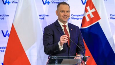 Tvp'nin başkanla birlikte etkinliğe girmesine izin verilmedi. Çekimler otoparktan yapılıyor 4 Tvp nin baskanla birlikte etkinlige girmesine izin verilmedi cekimler otoparktan yapiliyor 27498