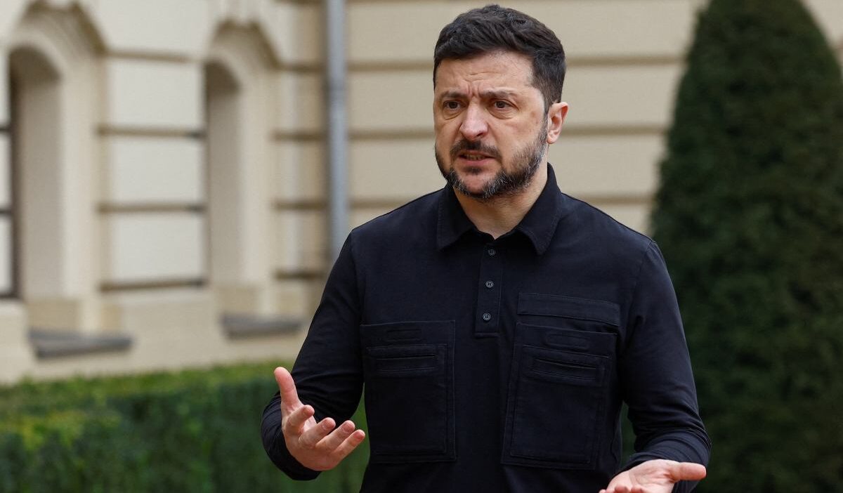 Ukrayna gorusmelerinin perde arkasini acikladilar putin ve zelenskiy i sikistirdilar baris icin iki puan mi 28187