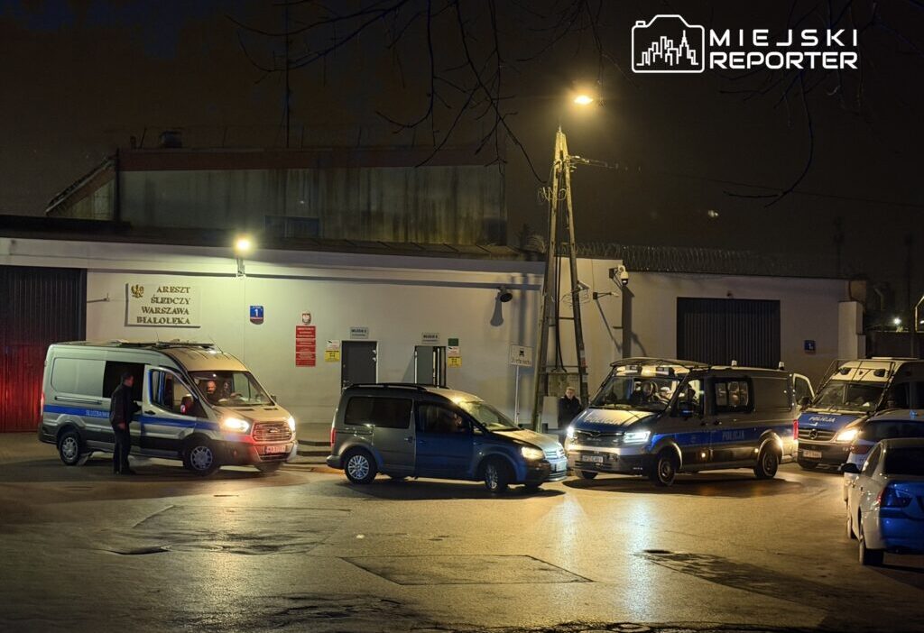 Ukraynali kacak eskortlar duzinelerce polis memuru arama yapiyor 31031