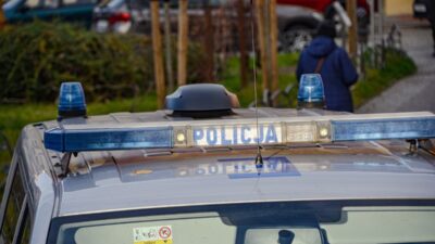 Varsova da 9 yasindaki cocuk kacirildi polis memurlari insan avini sonlandirdi 31619