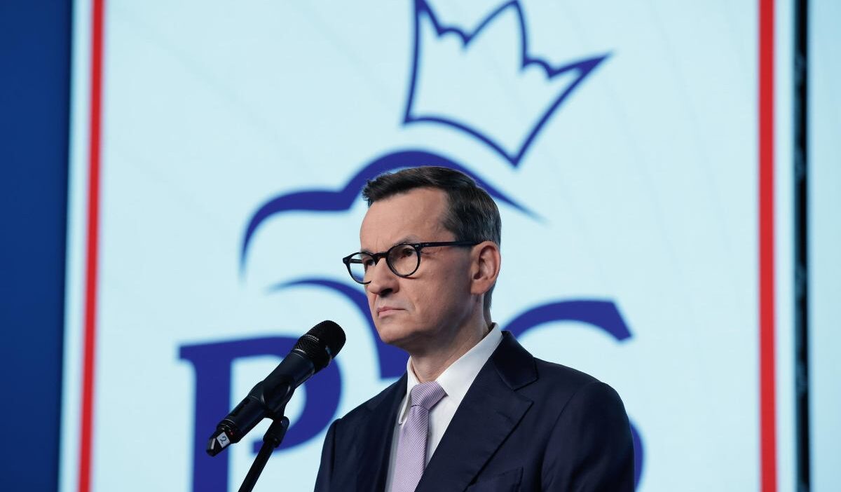 Varsova da hukuk ve adalet yetkilileri ile podkarpacie de morawiecki bir araya geldi arka plani biliyoruz bu zaten bir savas 29600