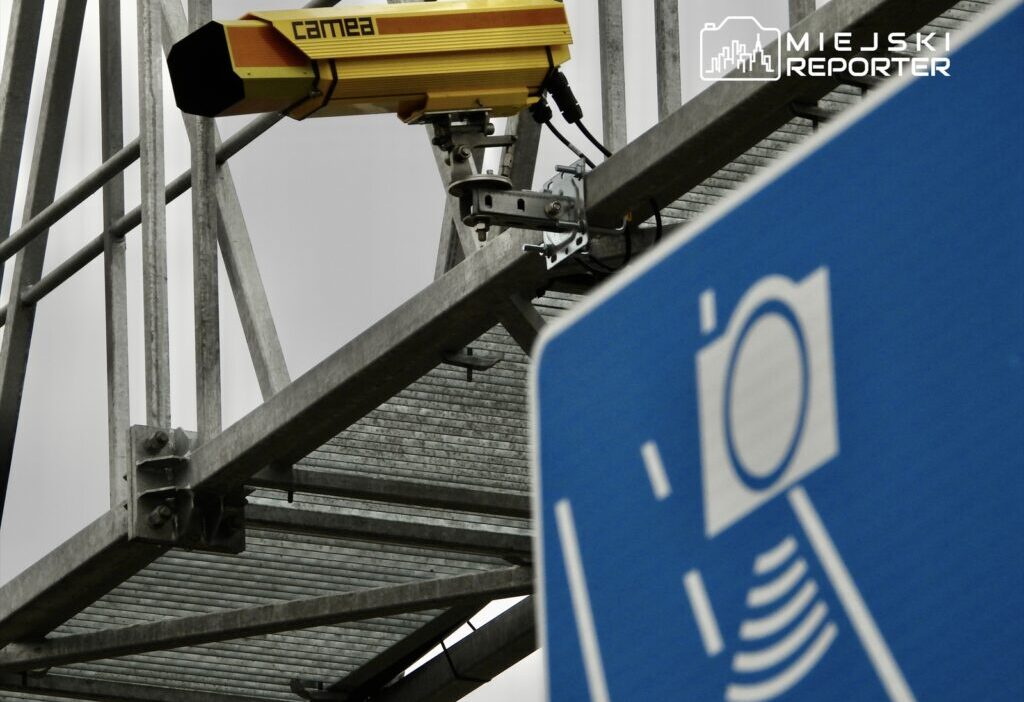 Varsova da suruculeri yakalamak icin hazirlanan yeni kesit hiz olcumu 100 km s siniri 28312