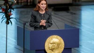 Venezuelalı muhalifin kızı nobel ödülü'nü aldı. Maduro için sert sözler 3 Venezuelali muhalifin kizi nobel odulu nu aldi maduro icin sert sozler 28979