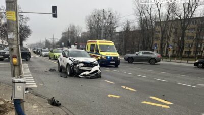 Włochy'de yolcu taşımacılığı yapan bir sürücü çarpışmaya neden oldu 3 W ochy de yolcu tasimaciligi yapan bir surucu carpismaya neden oldu 30286