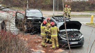 Wisłostrada'da çarpışma. Dacia, ceset taşıyan bir cenaze aracıyla çarpıştı 3 Wis ostrada da carpisma dacia ceset tasiyan bir cenaze araciyla carpisti 27158