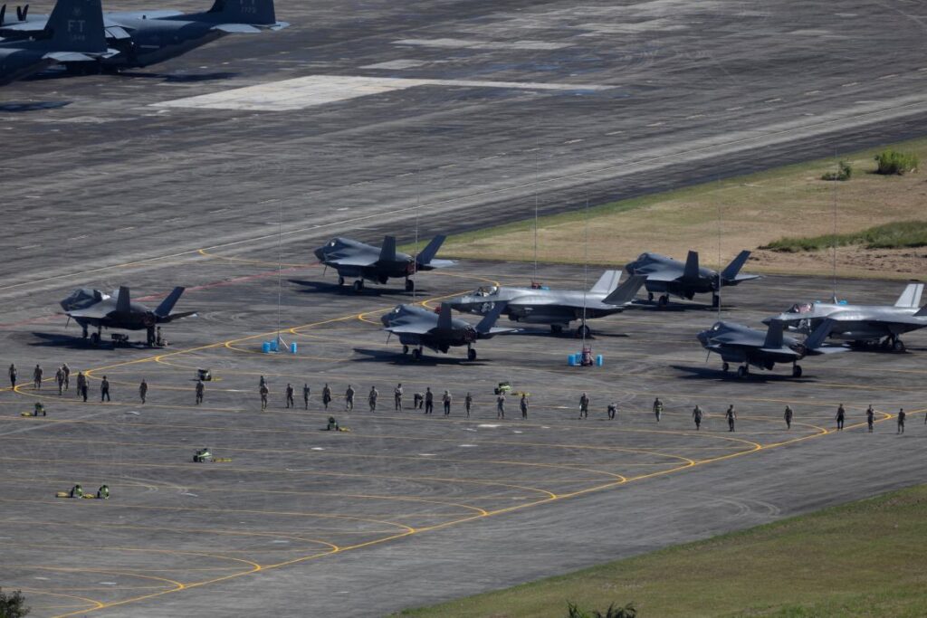 wsj washington karayipler bolgesine ek kuvvetler yonlendirdi rusya halkini tahliye ediyor 32179