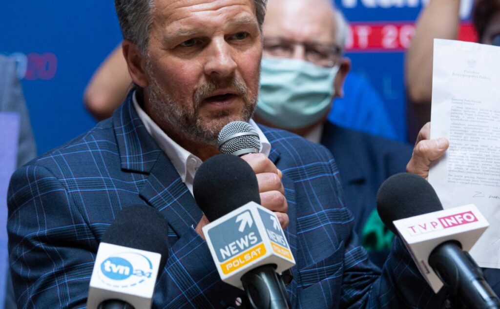 yanlislikla gozaltina alindi mahkeme ona 22 milyon sterlin verdi ama devlet onu affetmedi 31380