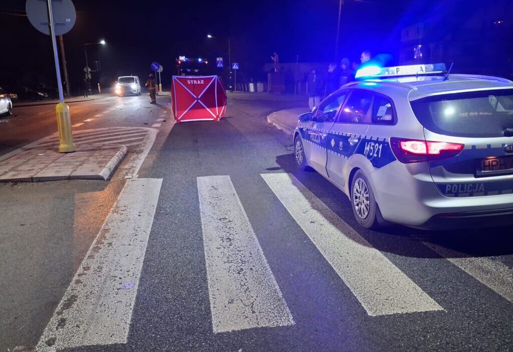 Yaya gecidinde 83 yasindaki bir kadina olumcul bir sekilde carpip kacti polis savcinin gozetiminde olay yerinde inceleme yapiyor 27723