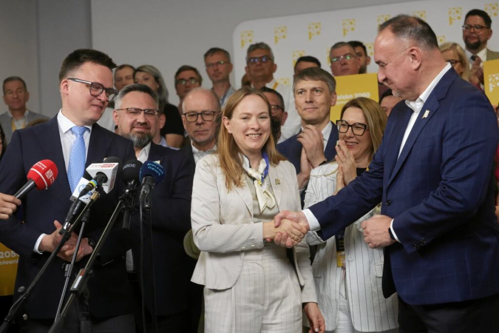 yedi kisi tehlikede bunlar szymon holownia nin partisinin yeni liderleri olabilir 29000